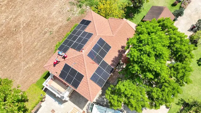 ติดตั้งโซลาร์รูฟบ้านในสวน — SolarCare PRO