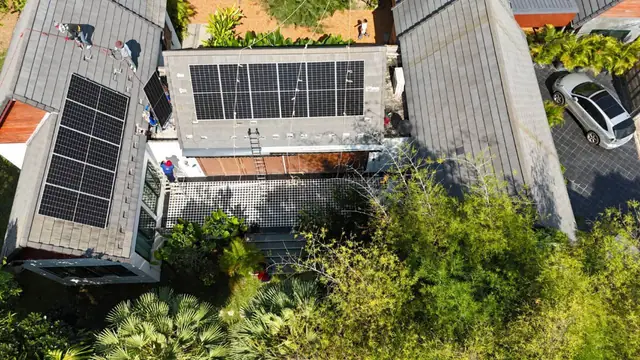 ติดตั้งโซลาร์เซลล์บ้านพร้อมสวน — SolarCare PRO