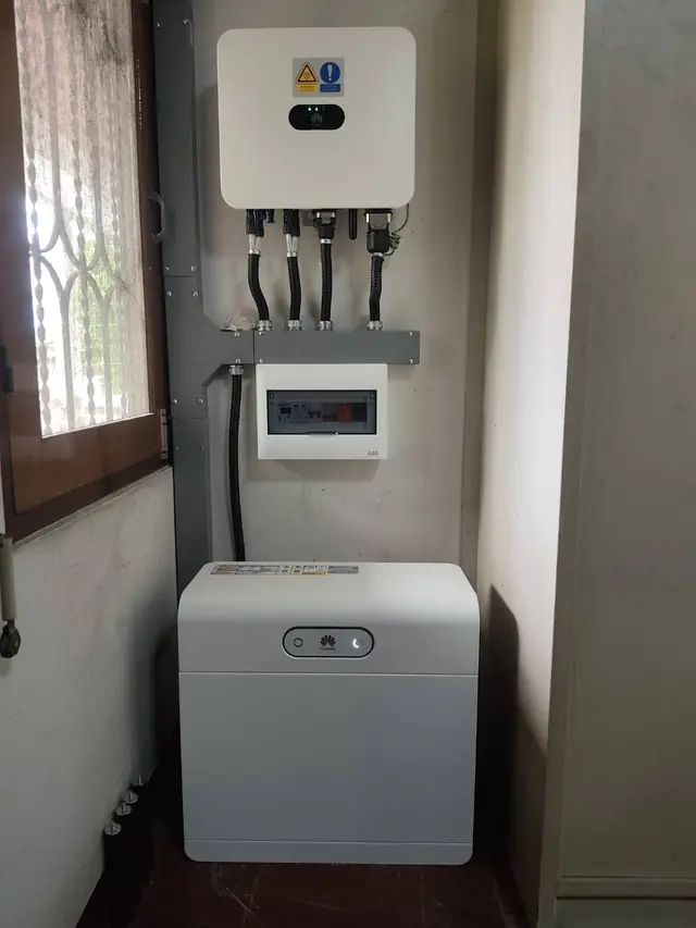 ระบบกักเก็บพลังงานแบตเตอรี่ในบ้าน — SolarCare PRO